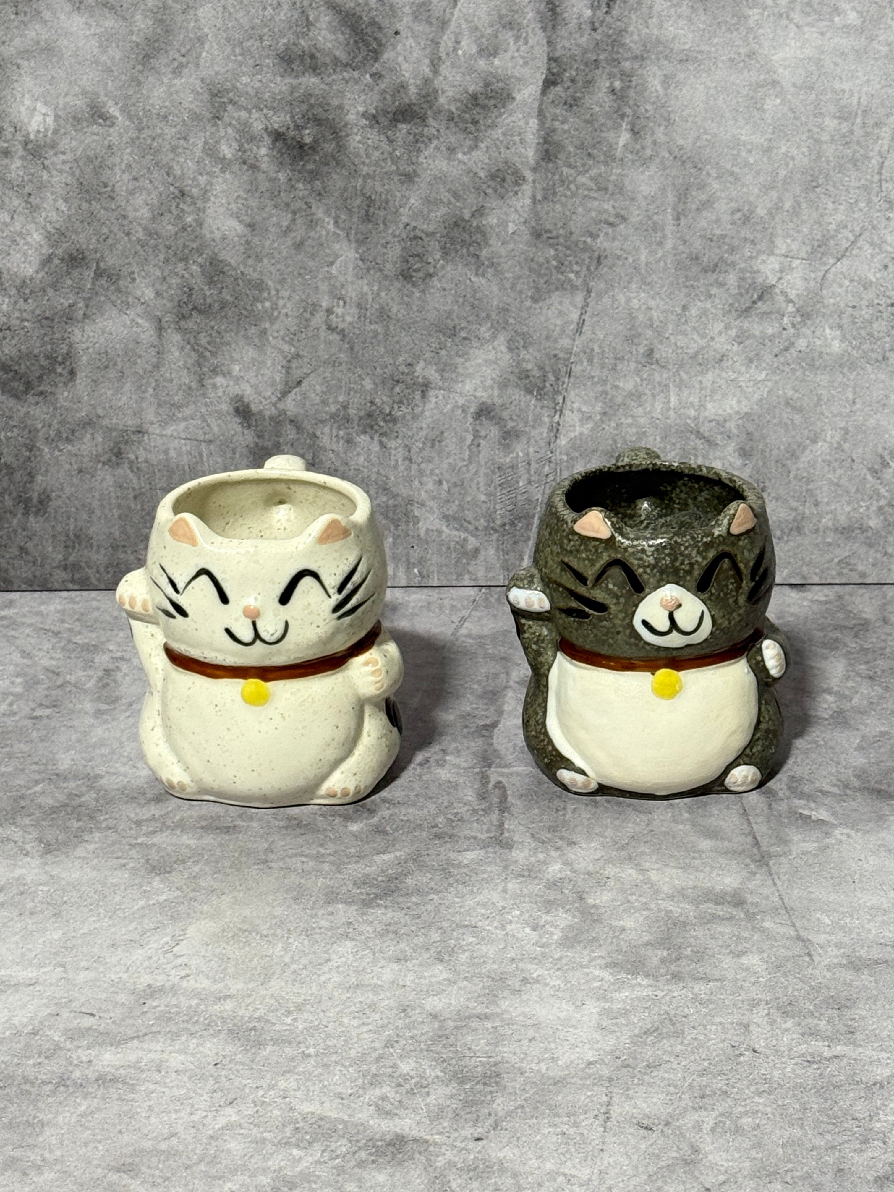 Maneki Neko Gray Cat Mino-yaki Mug - Japanese Tea Mug
