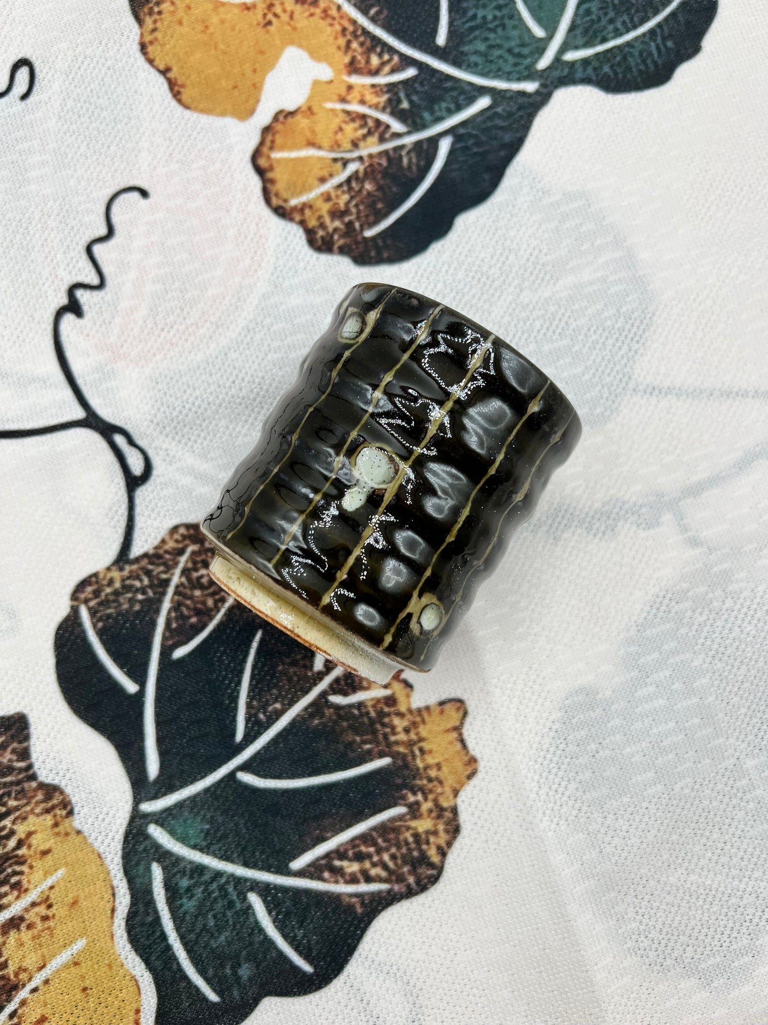 Marujuso Black Mino-yaki Yunomi - Japanese Teacup