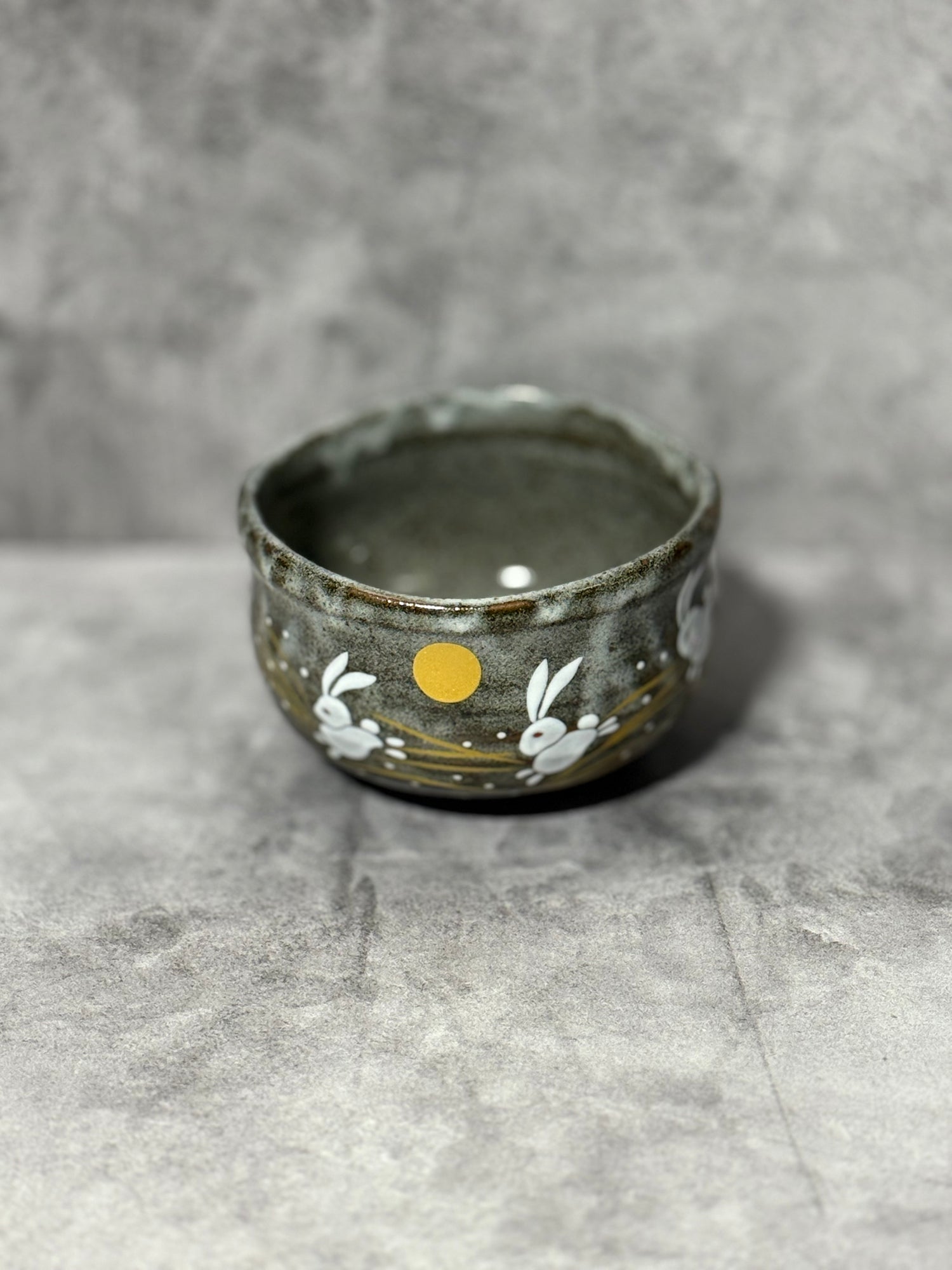 Hane Usagi Moon Rabbit Gray Kutani-yaki Chawan (Wooden Box) - Japanese Matcha Bowl