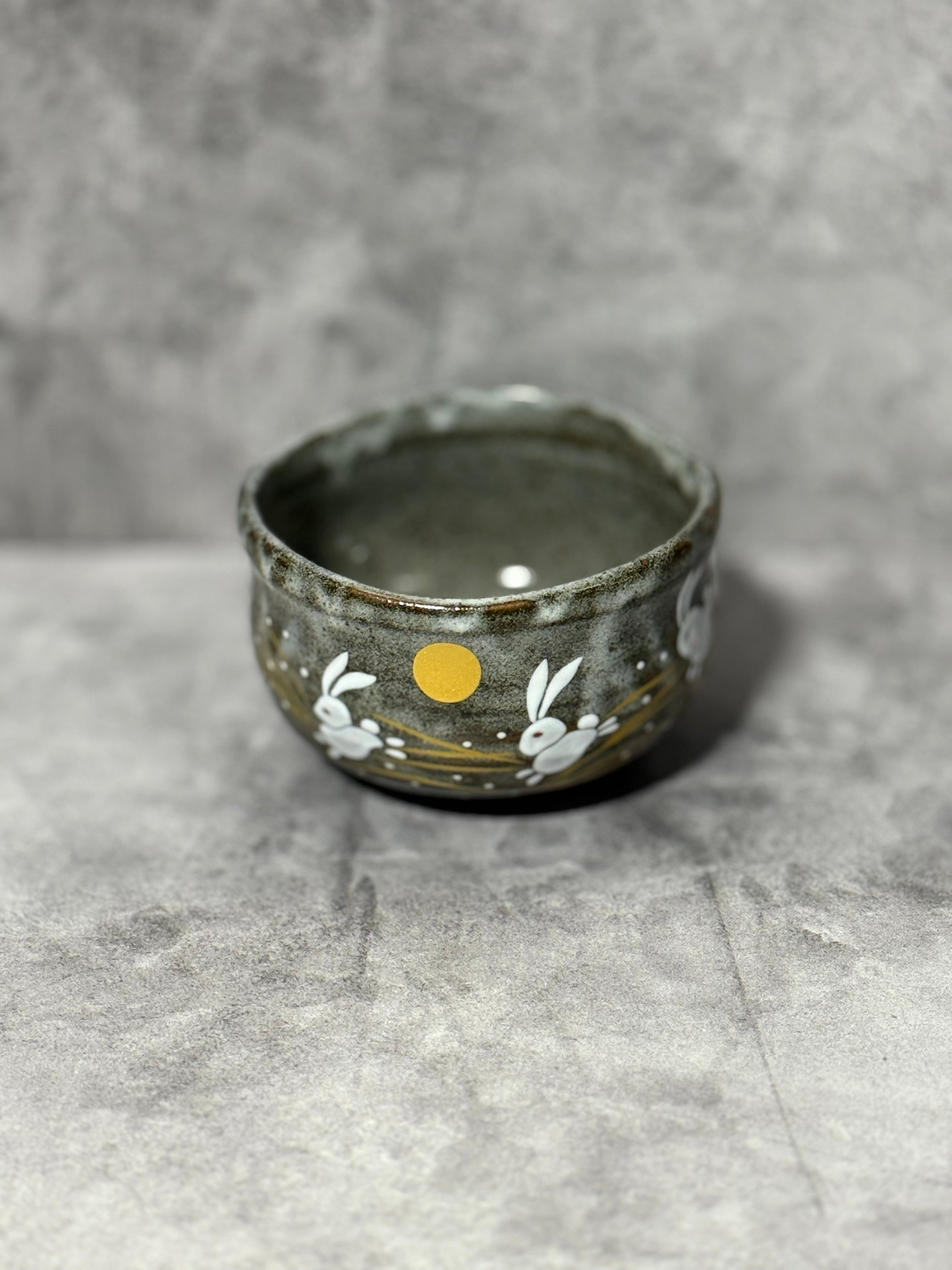 Hane Usagi Moon Rabbit Gray Kutani-yaki Chawan (Wooden Box) - Japanese Matcha Bowl