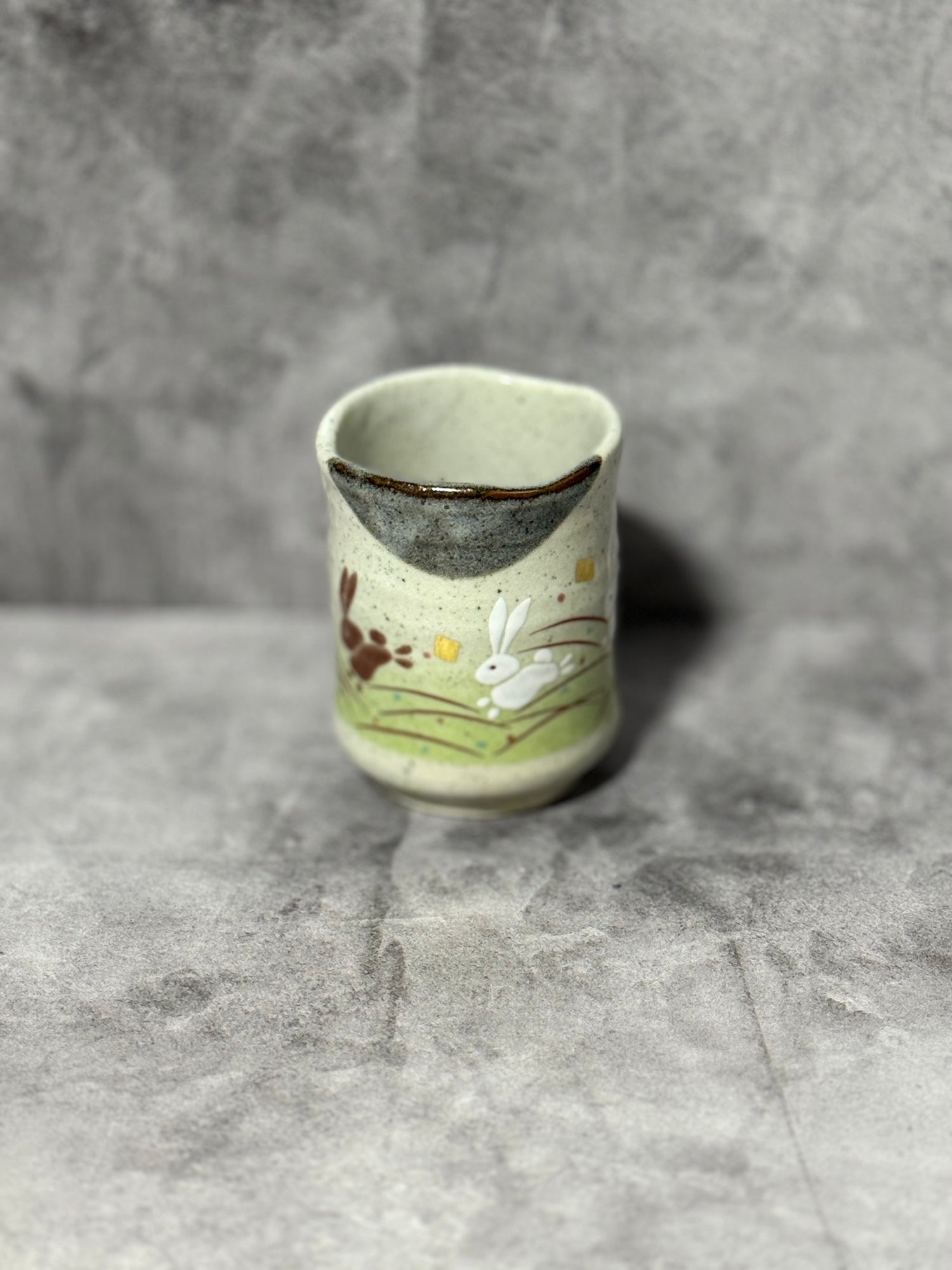 Hana Usagi Rabbit Gray Kutani-yaki Yunomi - Japanese Teacup