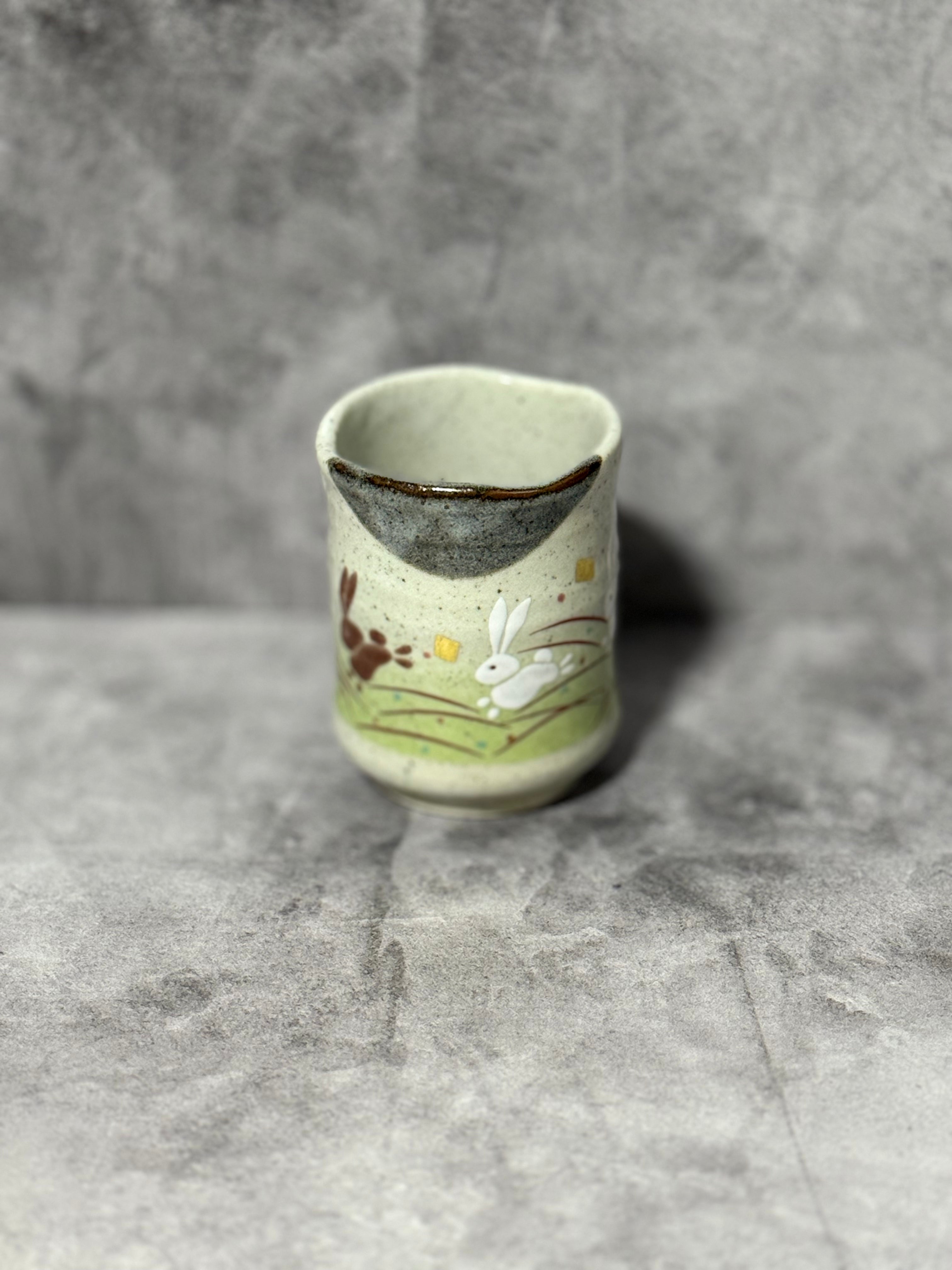 Hana Usagi Rabbit Gray Kutani-yaki Yunomi - Japanese Teacup