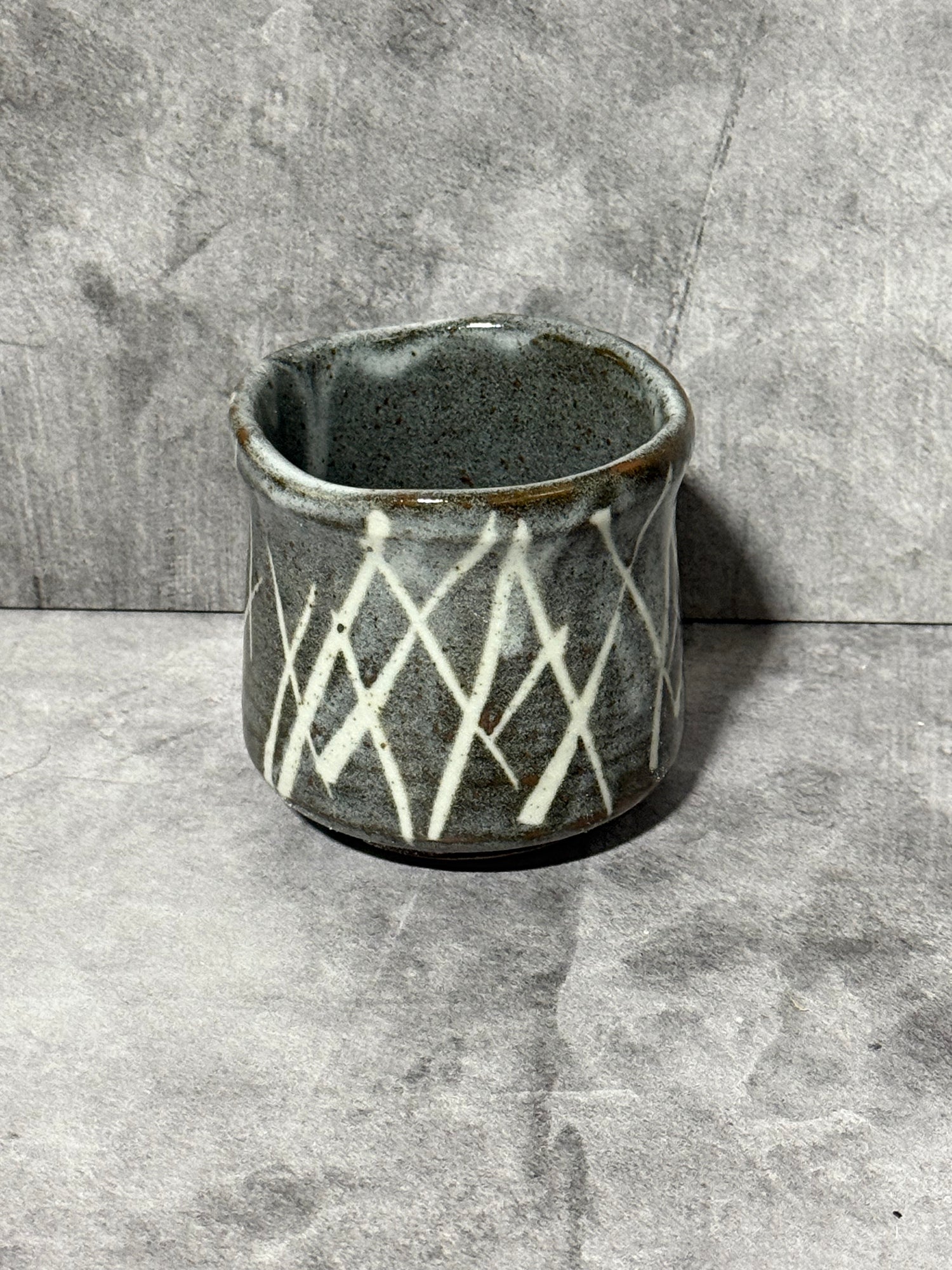 Iguchi Shirakaba Stripe Gray Mino-yaki Yunomi - Japanese Teacup
