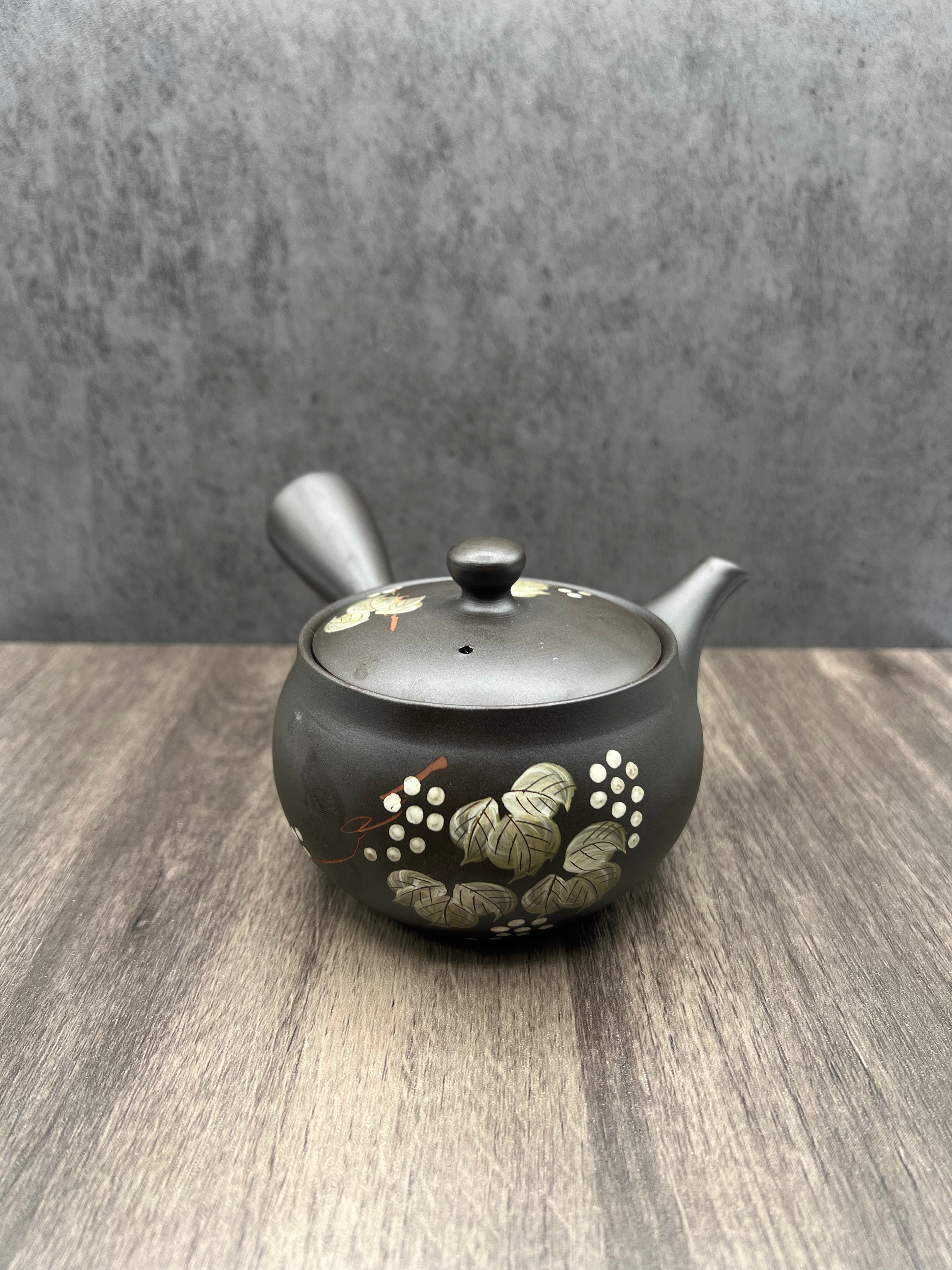 Fusensaku Maruyama Konoha Black Tokoname-yaki Kyusu - Japanese Teapot