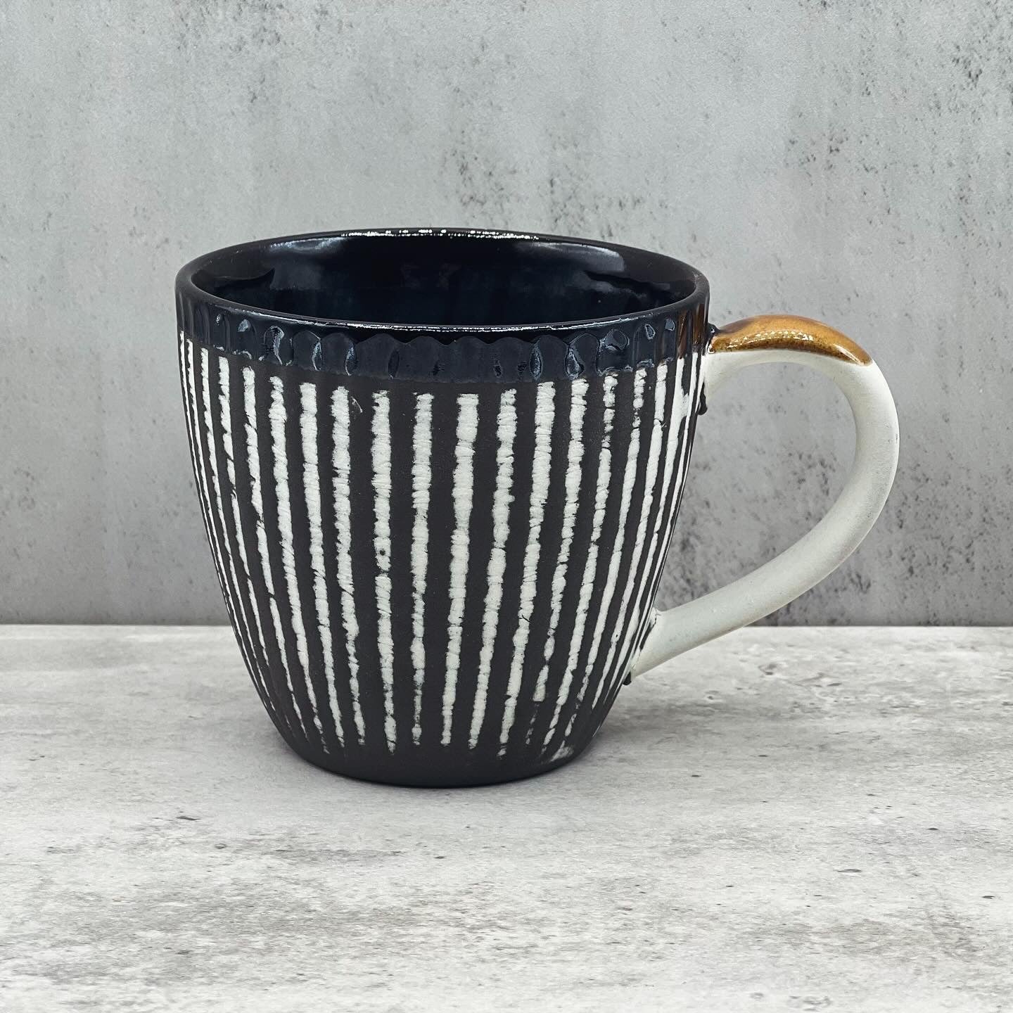 Kesho White Black Stripe Mino-yaki Mug by Tangfeng - Japanese Tea Mug