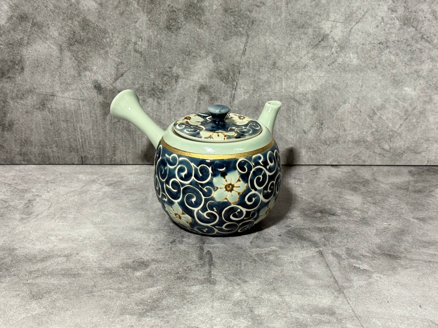 Kikyo Karakusa Blue Hasami-yaki Kyusu - Japanese Teapot