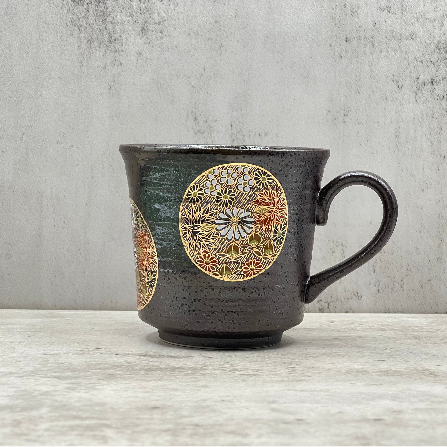 Kinkazume Black Kutani-yaki Mug- Japanese Tea Mug