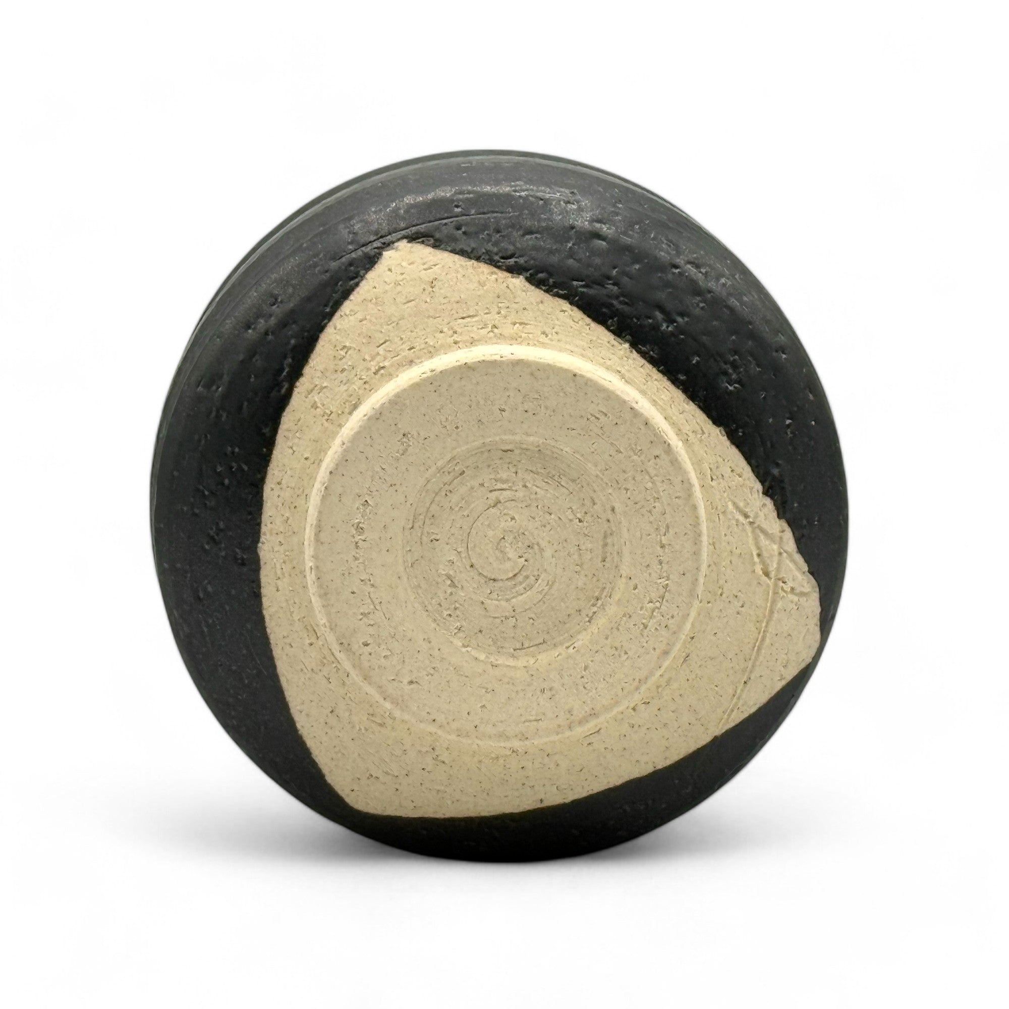 Kuro Black Mino-yaki Chawan - Japanese Matcha Bowl