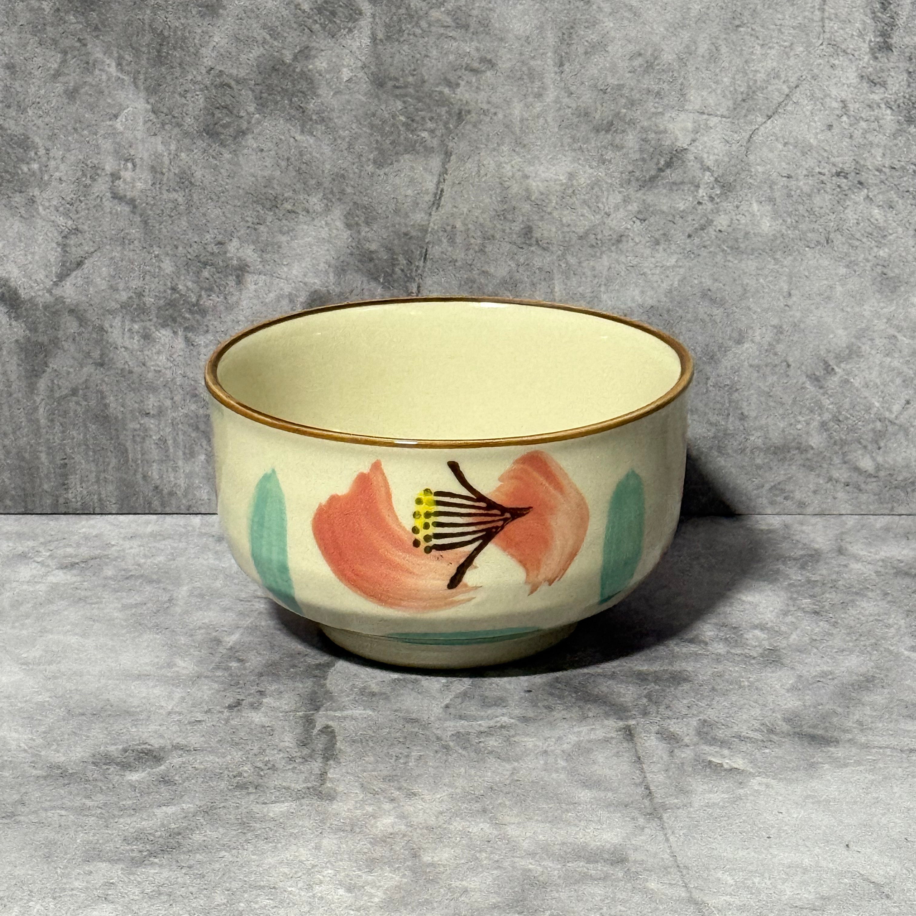 Akai Hana Beige Seto-yaki Chawan - Japanese Matcha Bowl