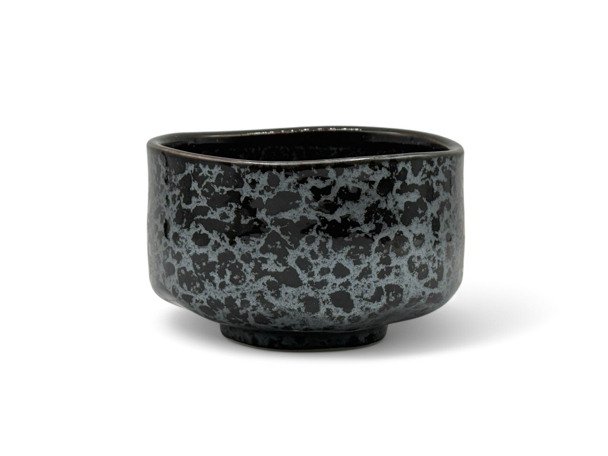 Kuroshinju Black Mino-yaki Chawan - Japanese Matcha Bowl