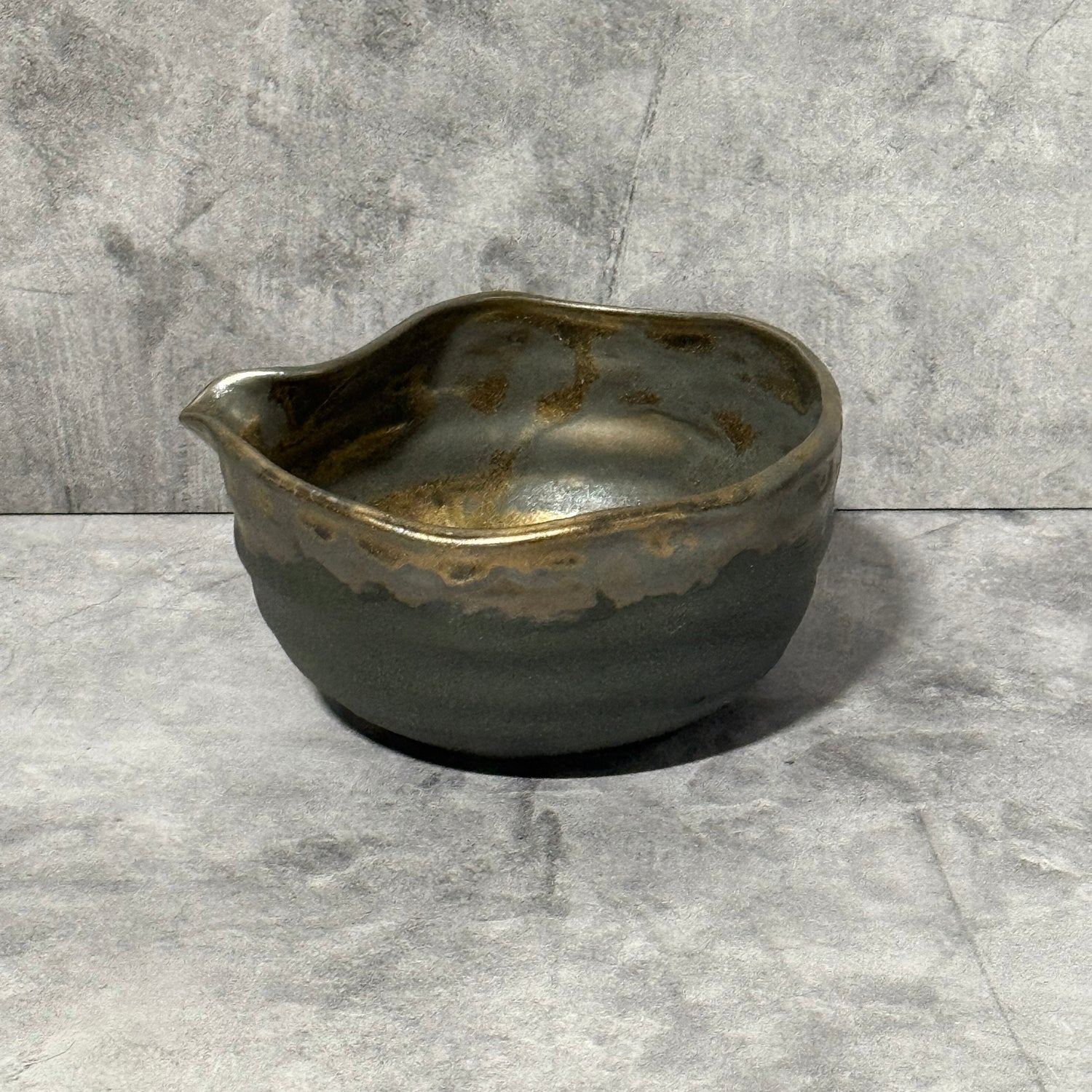 Kinkesshi Bronze Mino-yaki Kataguchi Chawan - Japanese Matcha Bowl