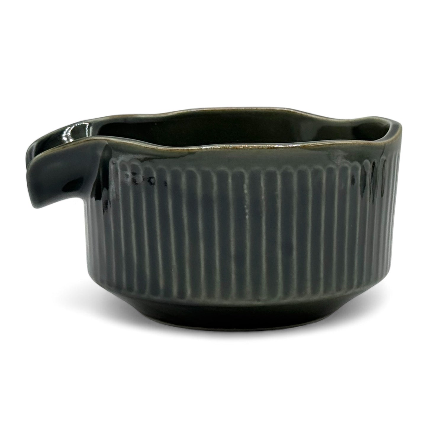 Mizuno Green Mino-yaki Kataguchi Chawan by Mizuno - Japanese Matcha Bowl