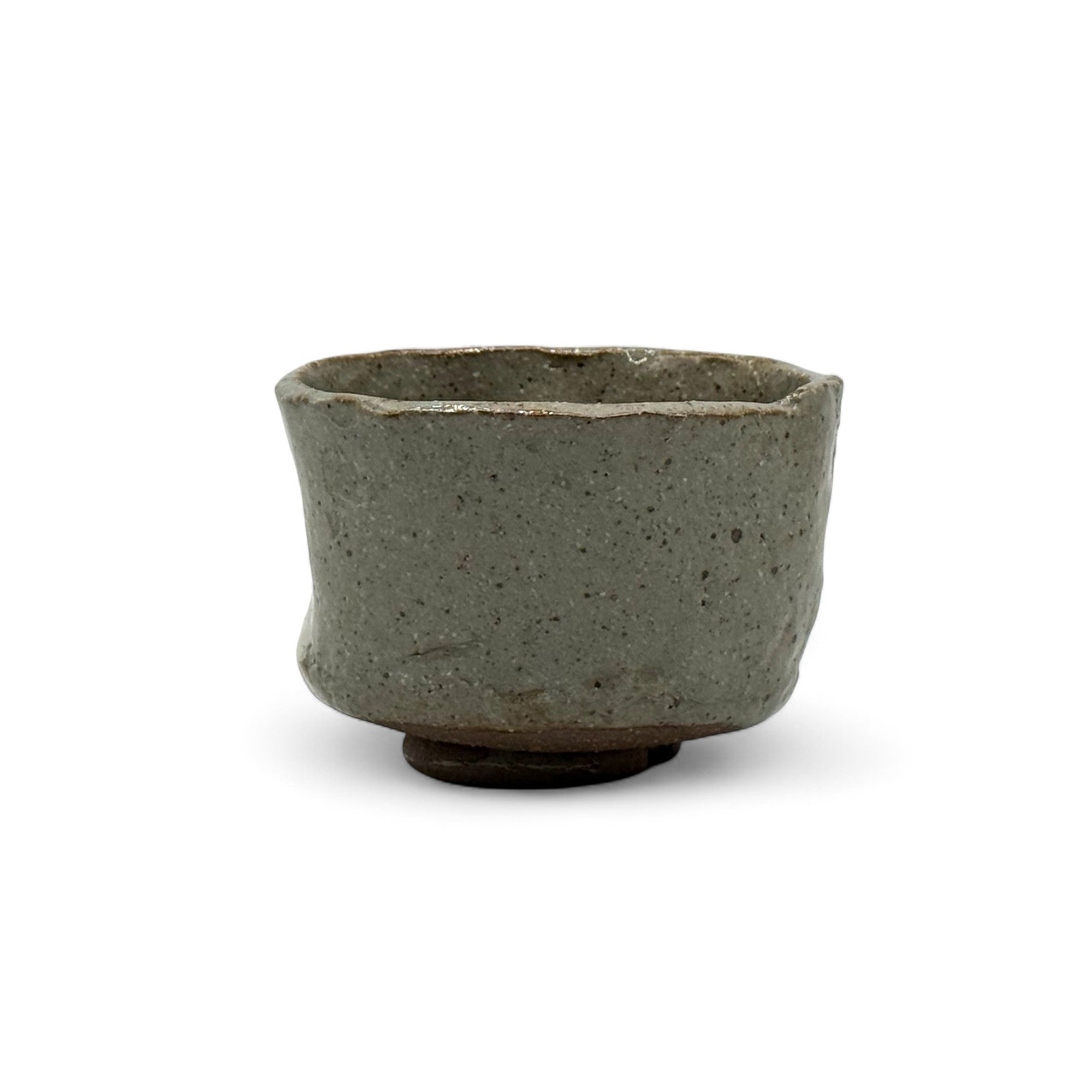 Maneki Neko Tedzukuri Gray Mino-yaki Chawan - Japanese Mini Matcha Bowl