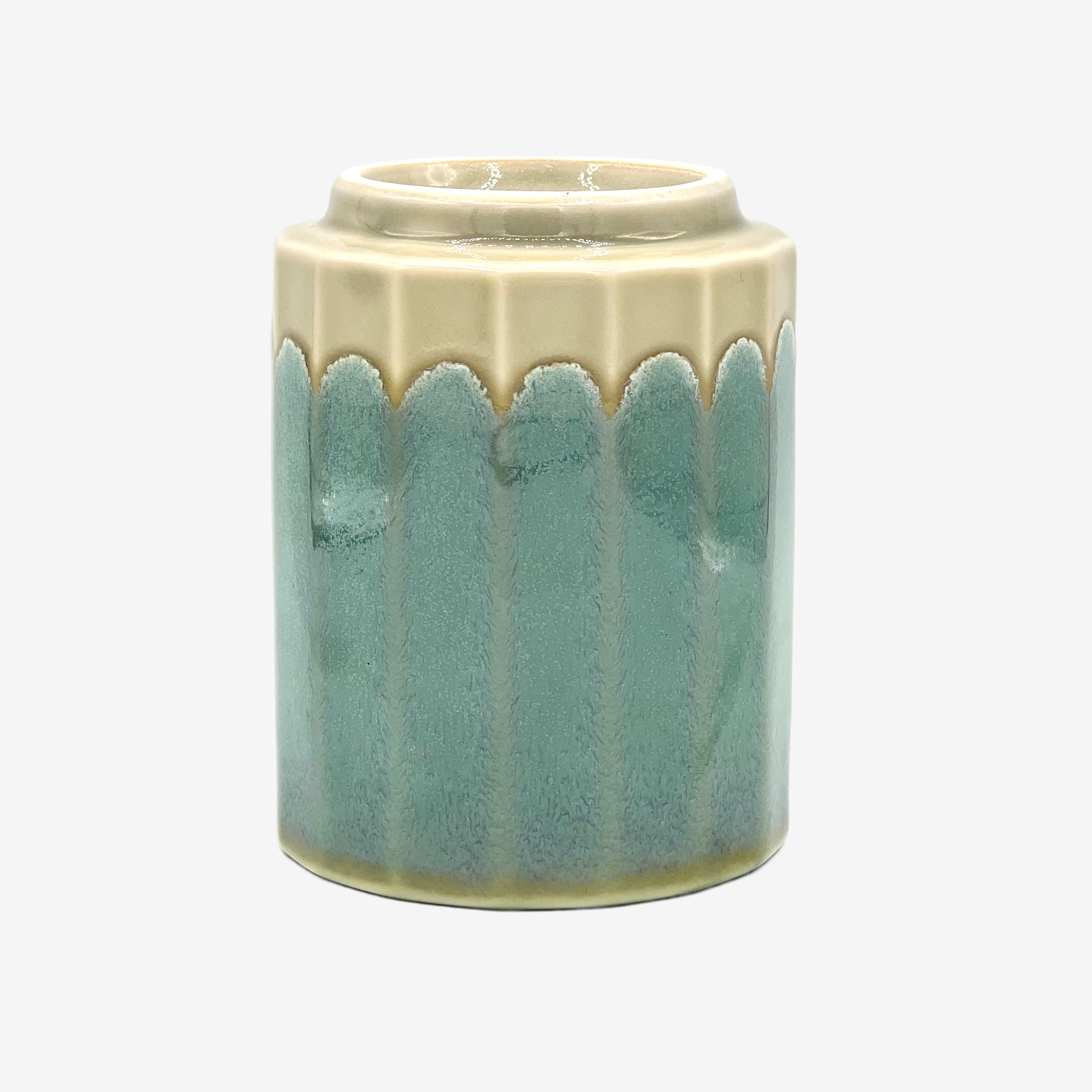 Ao Nagashi Green Yunomi - Japanese Teacup Teaware Inoue Tea