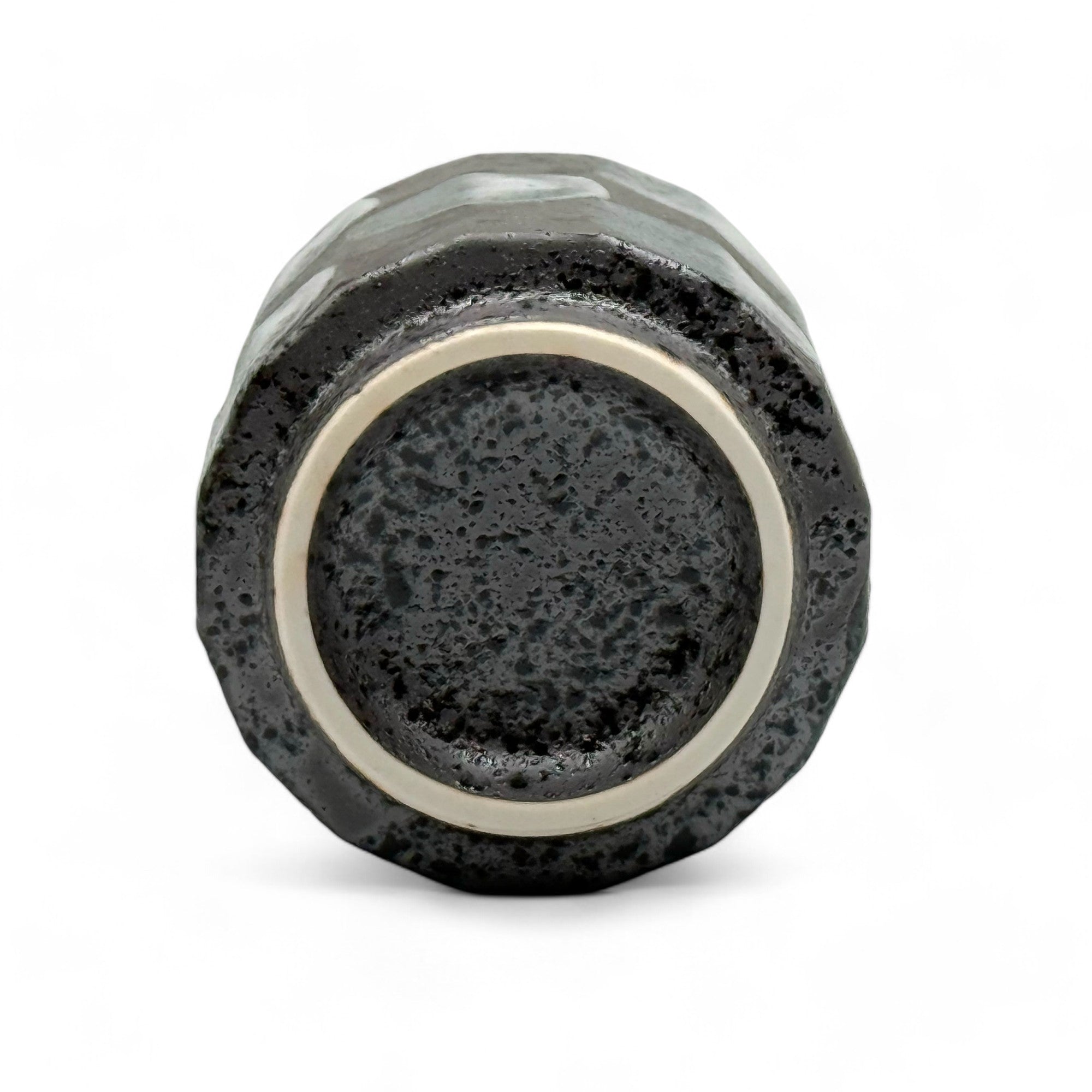 Kokuen Graphite Black Mino-yaki Yunomi - Japanese Teacup