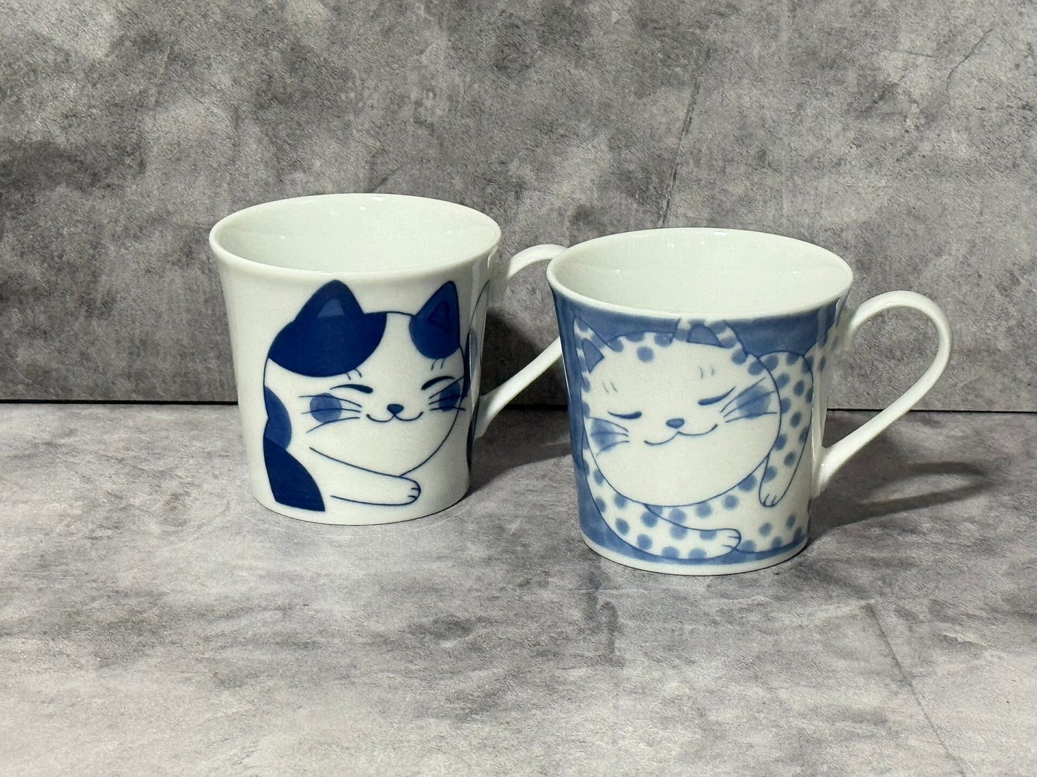 Neko Chigura Blue Cat Mug - Japanese Tea Mug