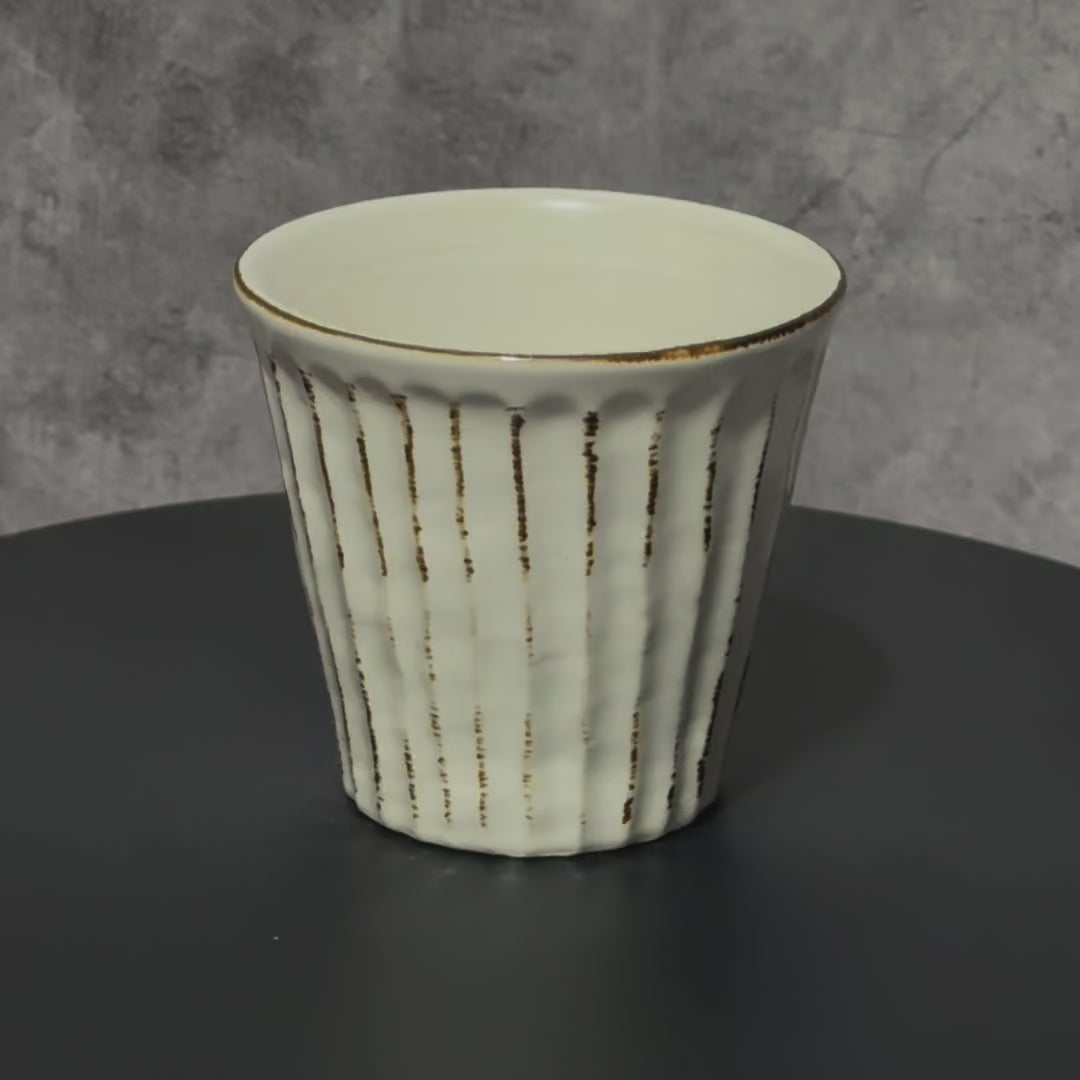 Shinogi Rust White Wide Mino-yaki Yunomi - Japanese Teacup