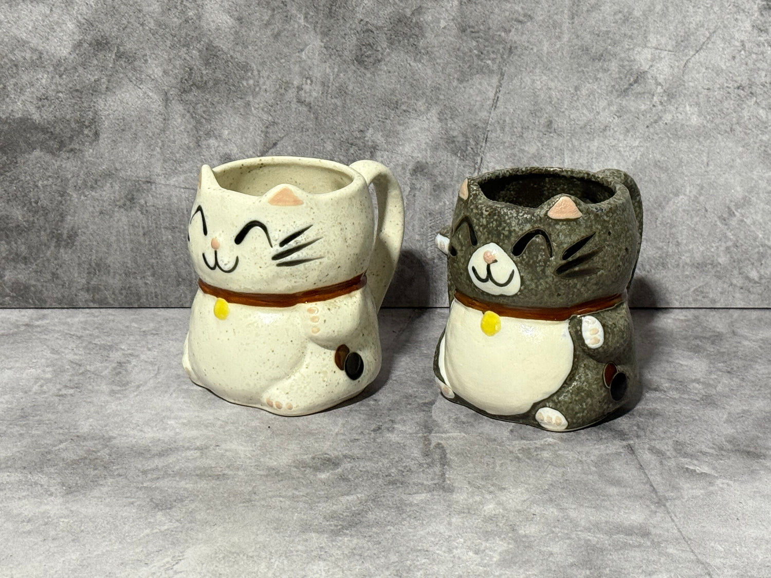 Maneki Neko Gray Cat Mino-yaki Mug - Japanese Tea Mug