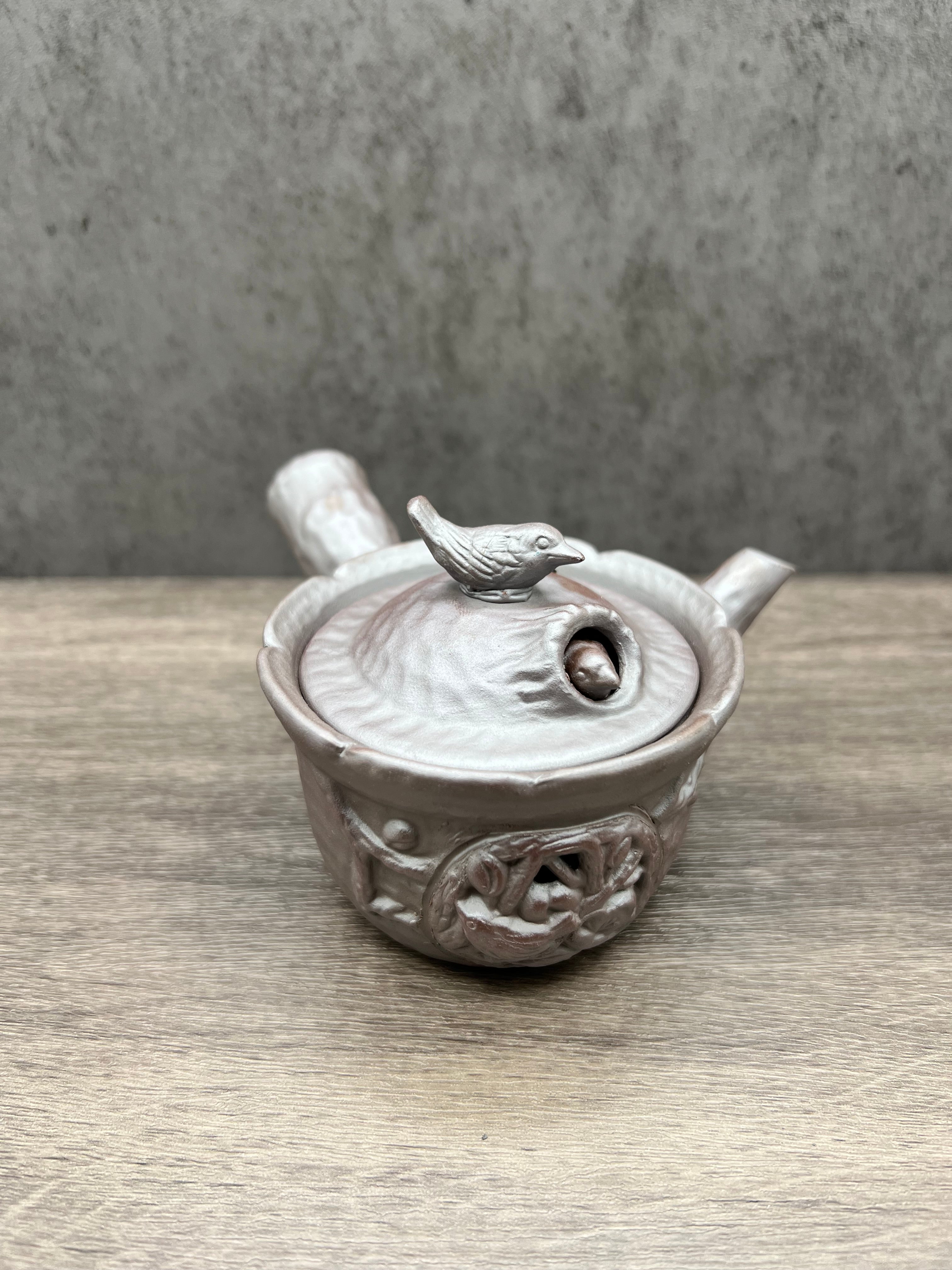 Tori Tobidashi Ko Banko-yaki Kyusu - Japanese Teapot