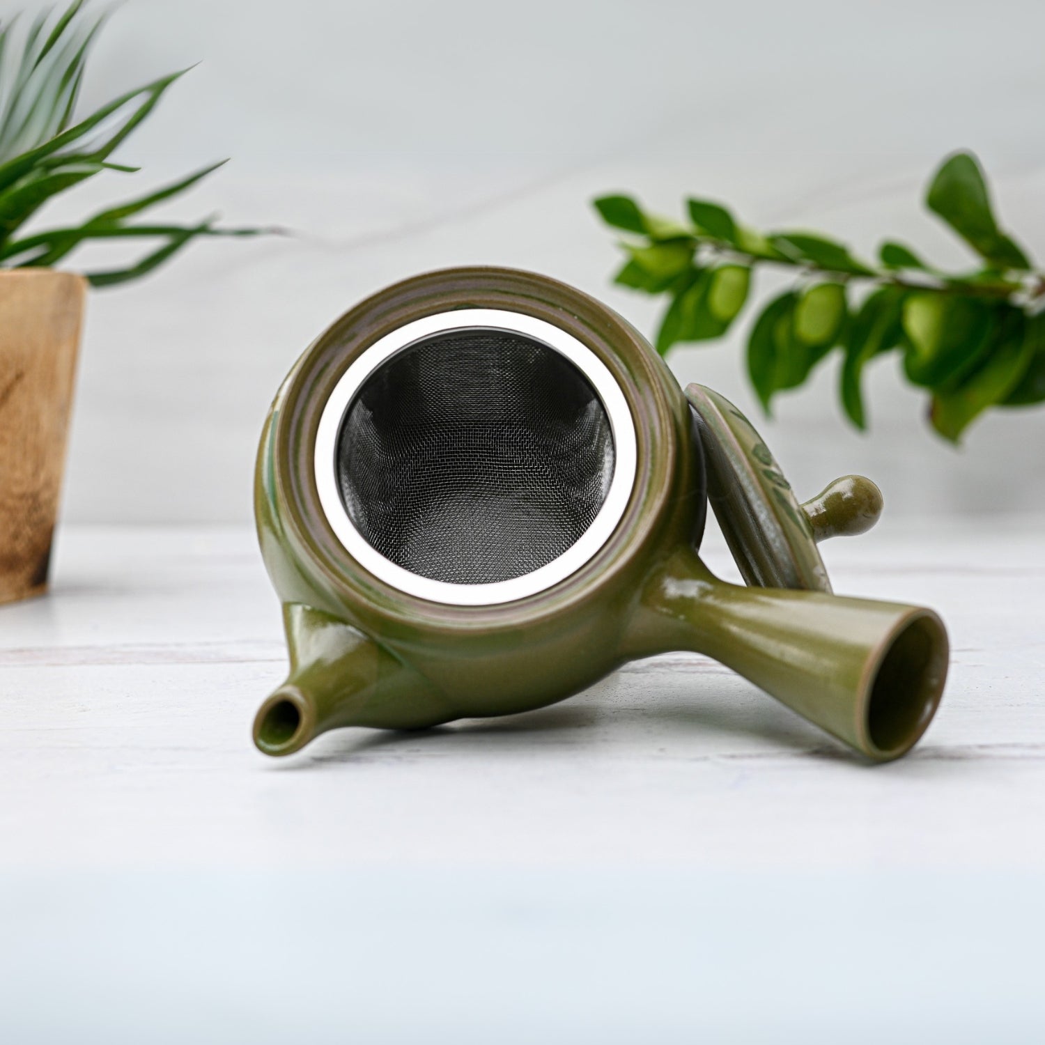 Green Kyusu with Flowers - Japanese Handmade Teapot with Premium Tea Strainer - 14 fl oz/420ml