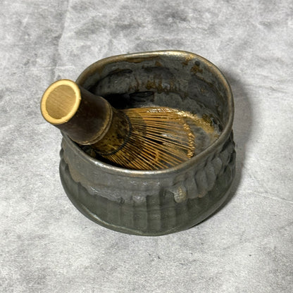 Mangantataki Kin Black Mino-yaki Chawan - Japanese Mini Matcha Bowl