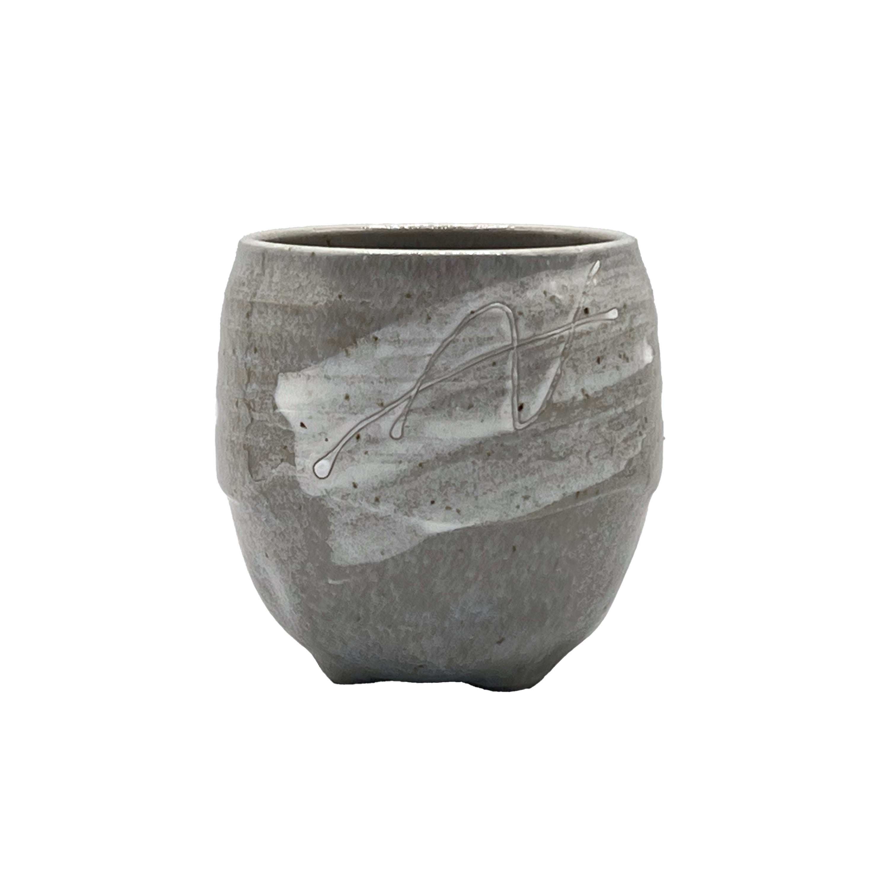 Ishin Mountain Gray Mino-yaki Yunomi - Japanese Teacup