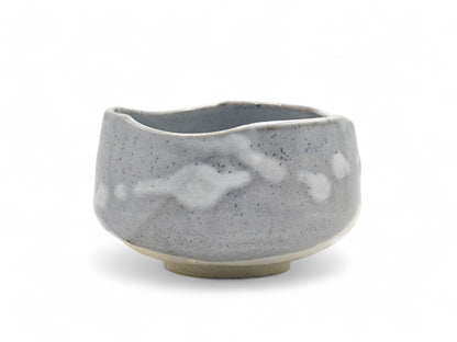 Shino Mountain Gray Mino-yaki Chawan - Japanese Matcha Bowl