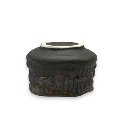 Mangantataki Kin Black Mino-yaki Chawan - Japanese Mini Matcha Bowl