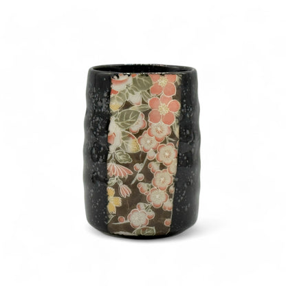 Yuzen Hana Flower Black Mino-yaki Yunomi - Japanese Teacup